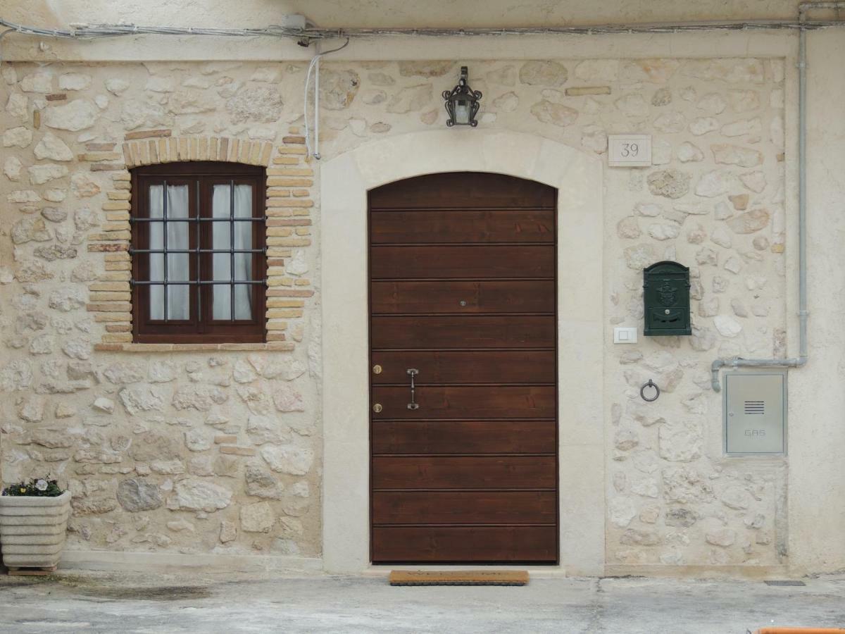 Picchio&Pinocchio Guest House ซุลโมนา ภายนอก รูปภาพ
